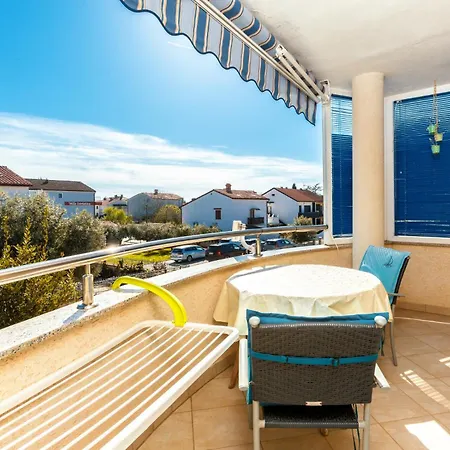 Hanna - 500m From The Apartment