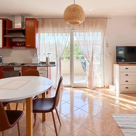 Hanna - 500m From The