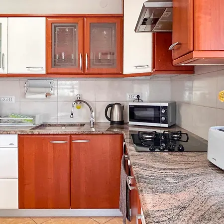 Hanna - 500m From The *