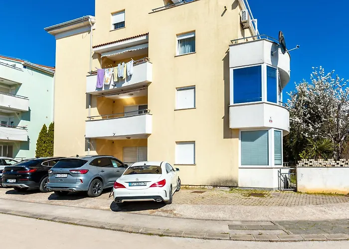 Hanna - 500m From The *