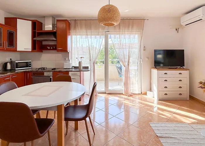 Hanna - 500m From The